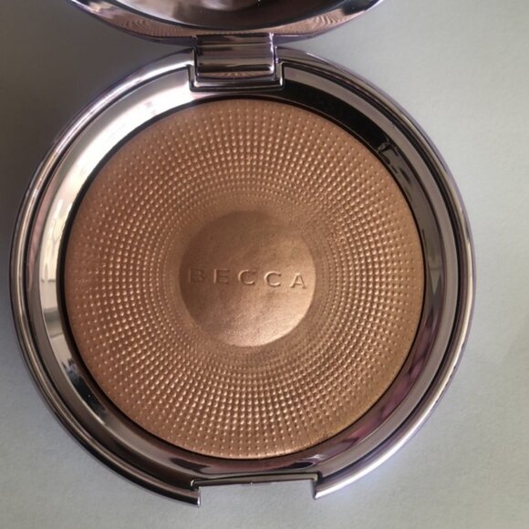Becca Pearl Glow Luster Glow Powder PURE PEARL .32 Oz New - Picture 9 of 10